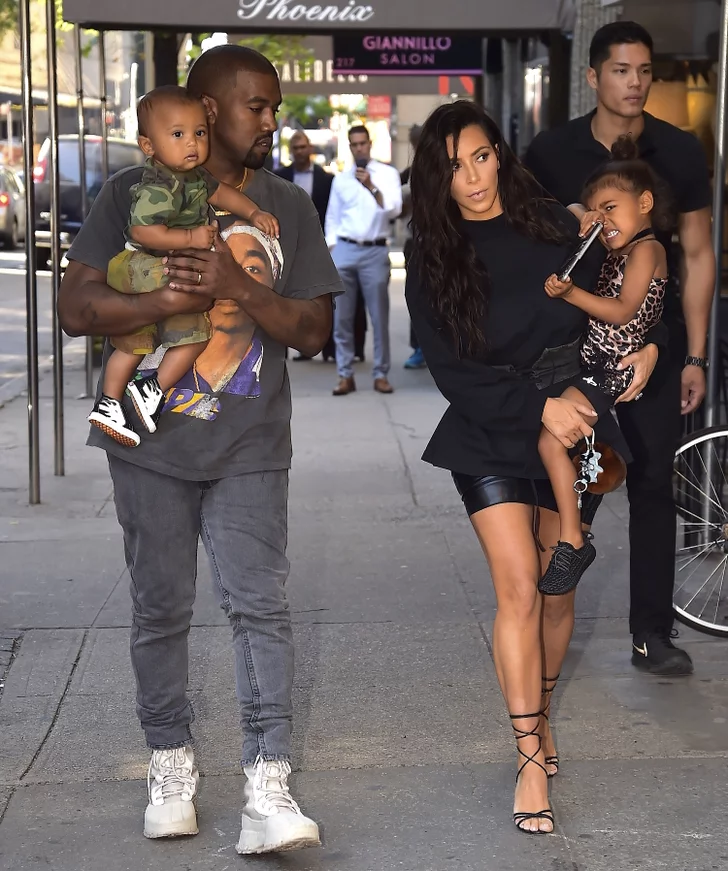 Kanye west and kim Kardashian 2016 with children 